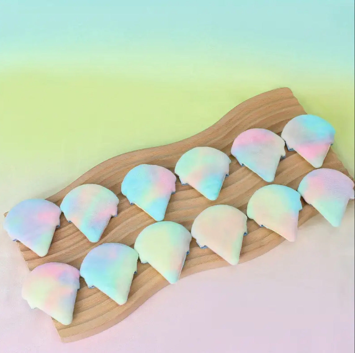 TIE-DYE POWDER PUFFS